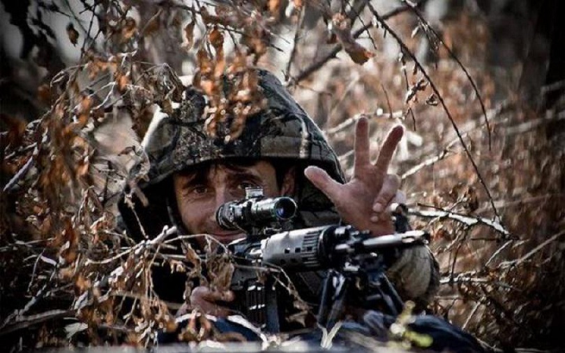 Сербский снайпер «Деки»: Если ВСУ будут наступать, беру винтовку и на Донбасс