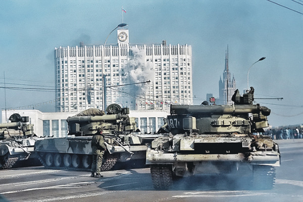 Александр Руцкой: «Расстрелом парламента в 1993-м руководили из Вашингтона» Александр Руцкой: «Расстрелом парламента в 1993-м руководили из Вашингтона»