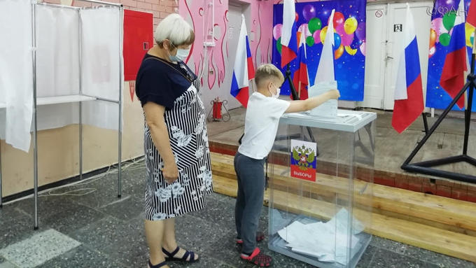 Ведь каждый из нас, как только видит Лубянку, — немедленно вспоминает Битву на Неве, Чудское озеро и так далее. Или нет?