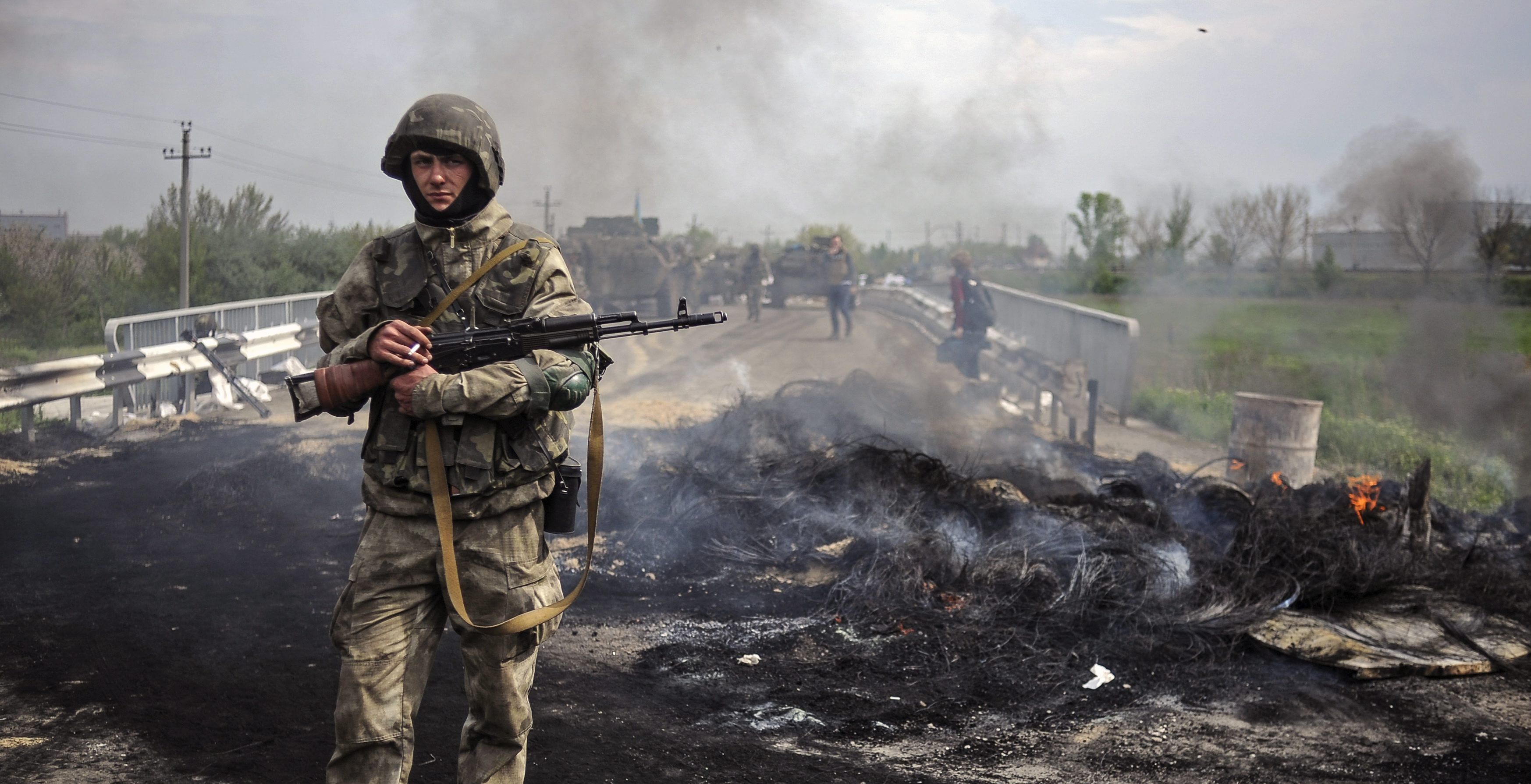 Смотреть - ПОМОГИТЕ. Донбасс в огне Виолетта Крымская видео Смотреть - ПОМОГИТЕ. Донбасс в огне Виолетта Крымская видео