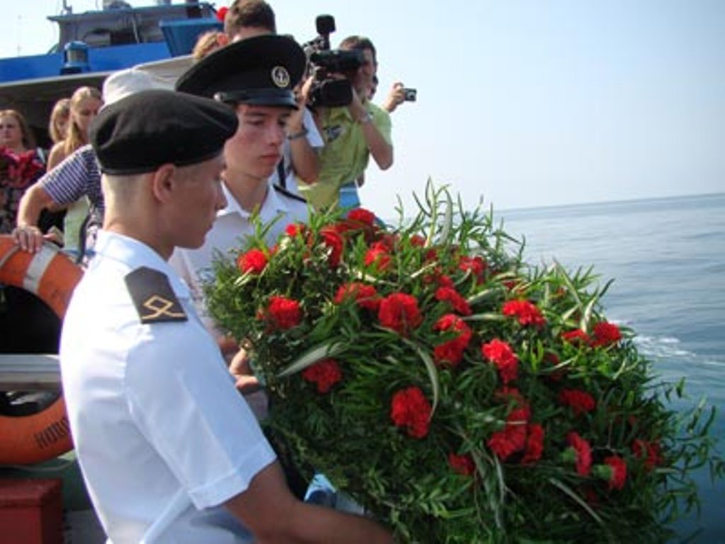 Фото погибших на адмирале нахимове