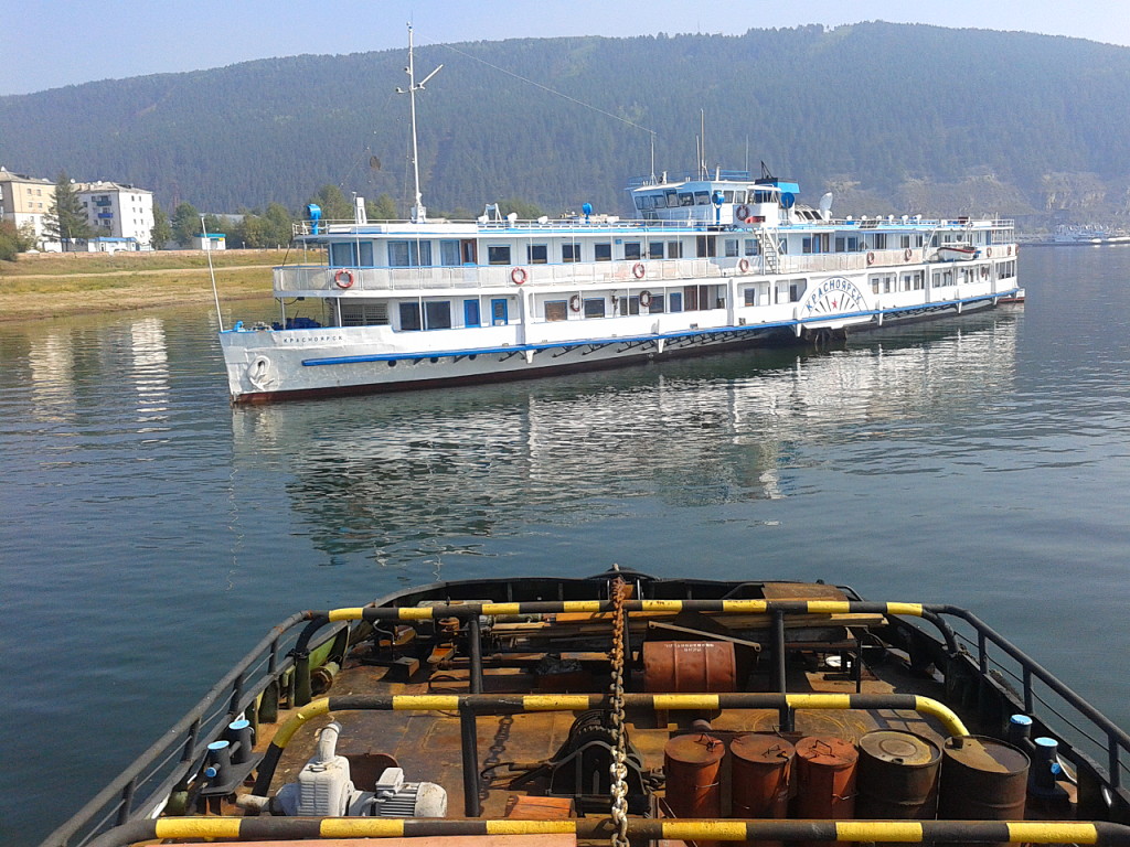 Ракета якутия. Ракета Якутск Олекминск. Водный транспорт в Олекминске. Ленск Олекминск. Т/Х Импульс Олёкминск.