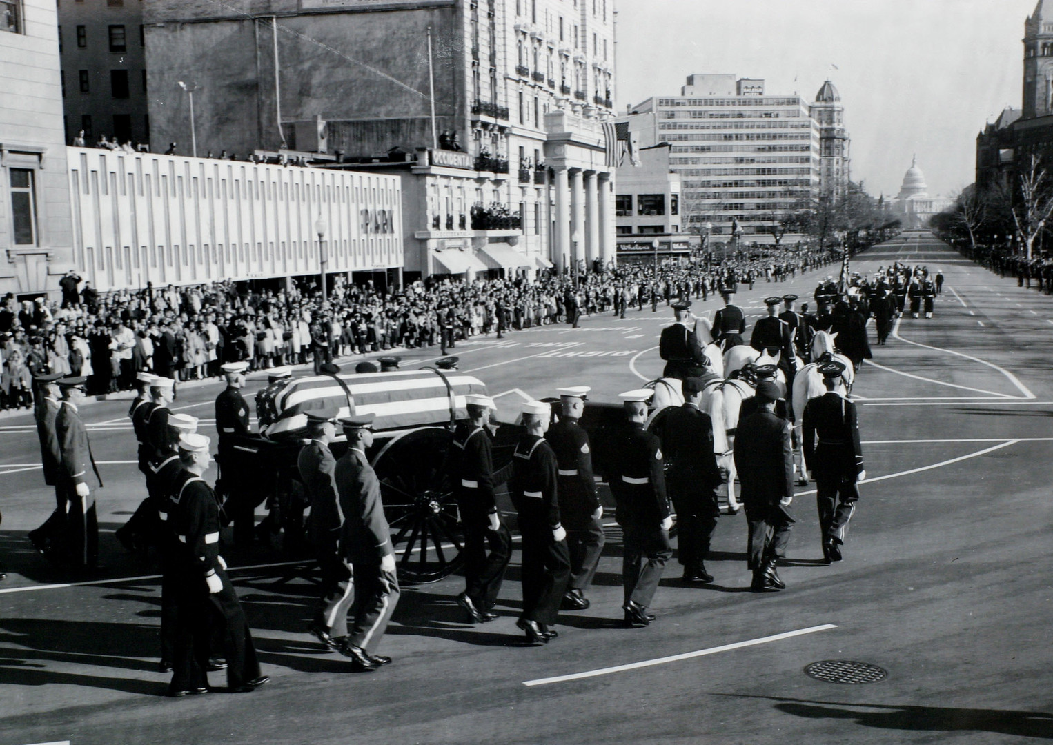 1963 год. Похороны Джона Кеннеди 1963. Джон Фицджеральд Кеннеди похороны. Похороны Кеннеди. Похороны Джона Кеннеди.