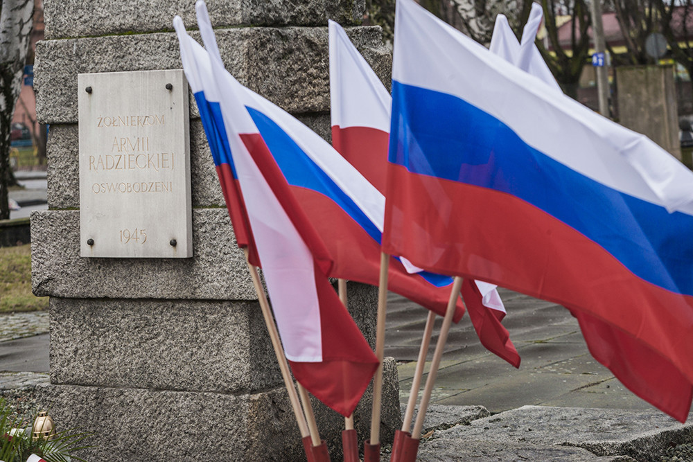 Рецепт примирения с Западом: Признать «оккупацию» Польши и отдать Крым