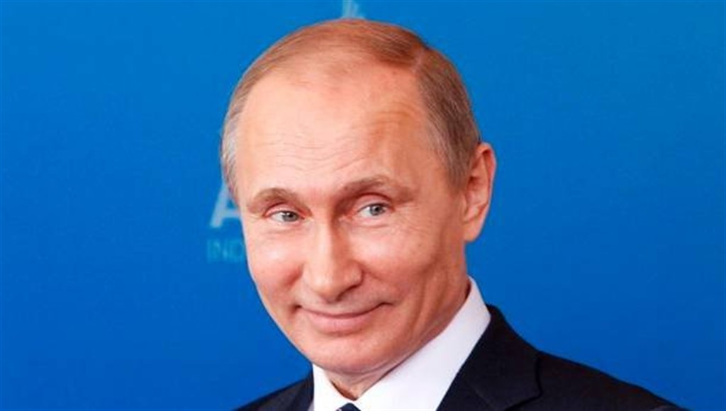 Как стать путиным. Путин улыбается. Путин улыбка. Путин радостный. Путин ухмылка.