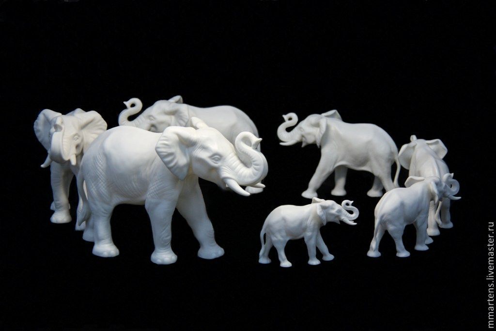 Семь слоников. Набор слоников. Набор фарфоровых слоников. Семь слоников фарфор. Семья слонов статуэтки.