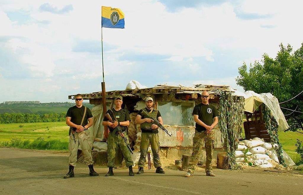 Блокпост это. Батальон Днепр 2. Батальон Днепр. Днепр 1 Иловайск. Боевое дежурство блок пост.