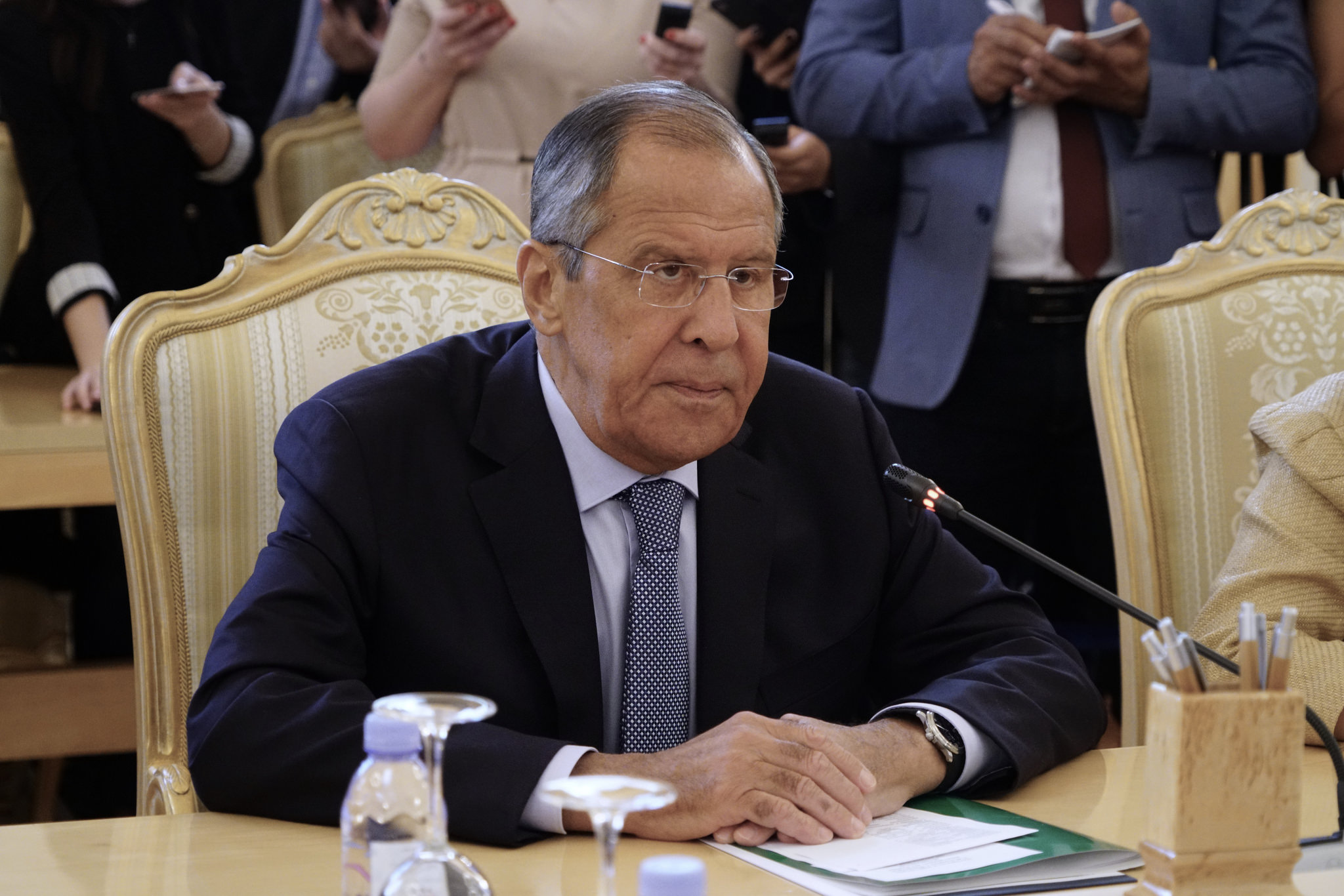 Посмотрите - Карты на стол: Российский генерал жёстко спросил с Израиля за сбитый самолет видео Смотрите - Карты на стол: Российский генерал жёстко спросил с Израиля за сбитый самолет видео