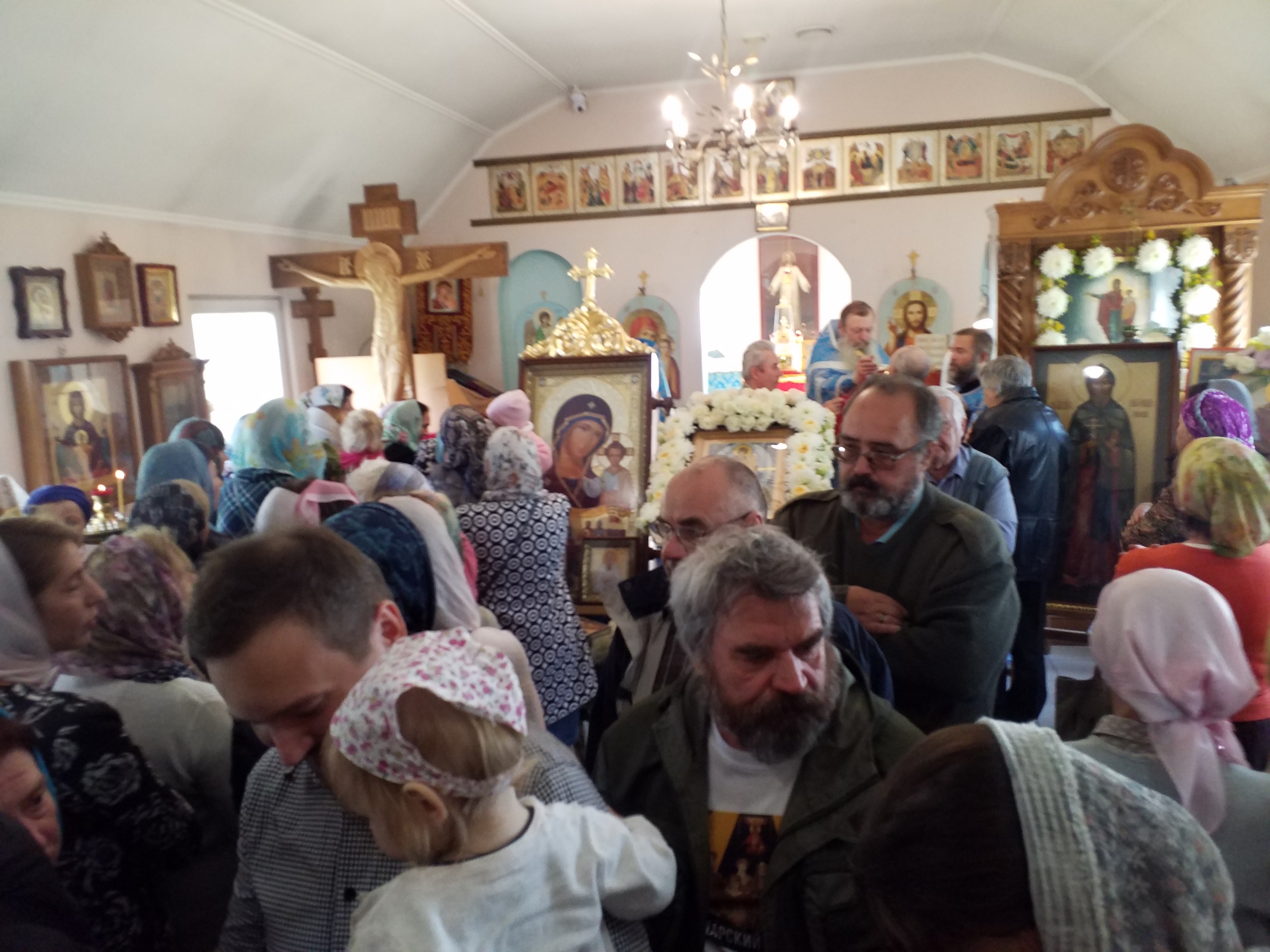 храм в буграх августовская икона божией матери