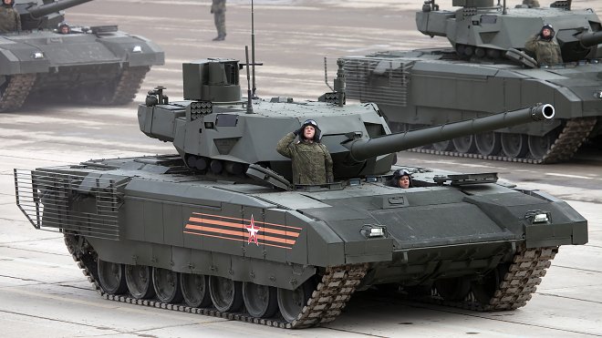 В этом году российская армия получит первые серийные танки «Армата».
