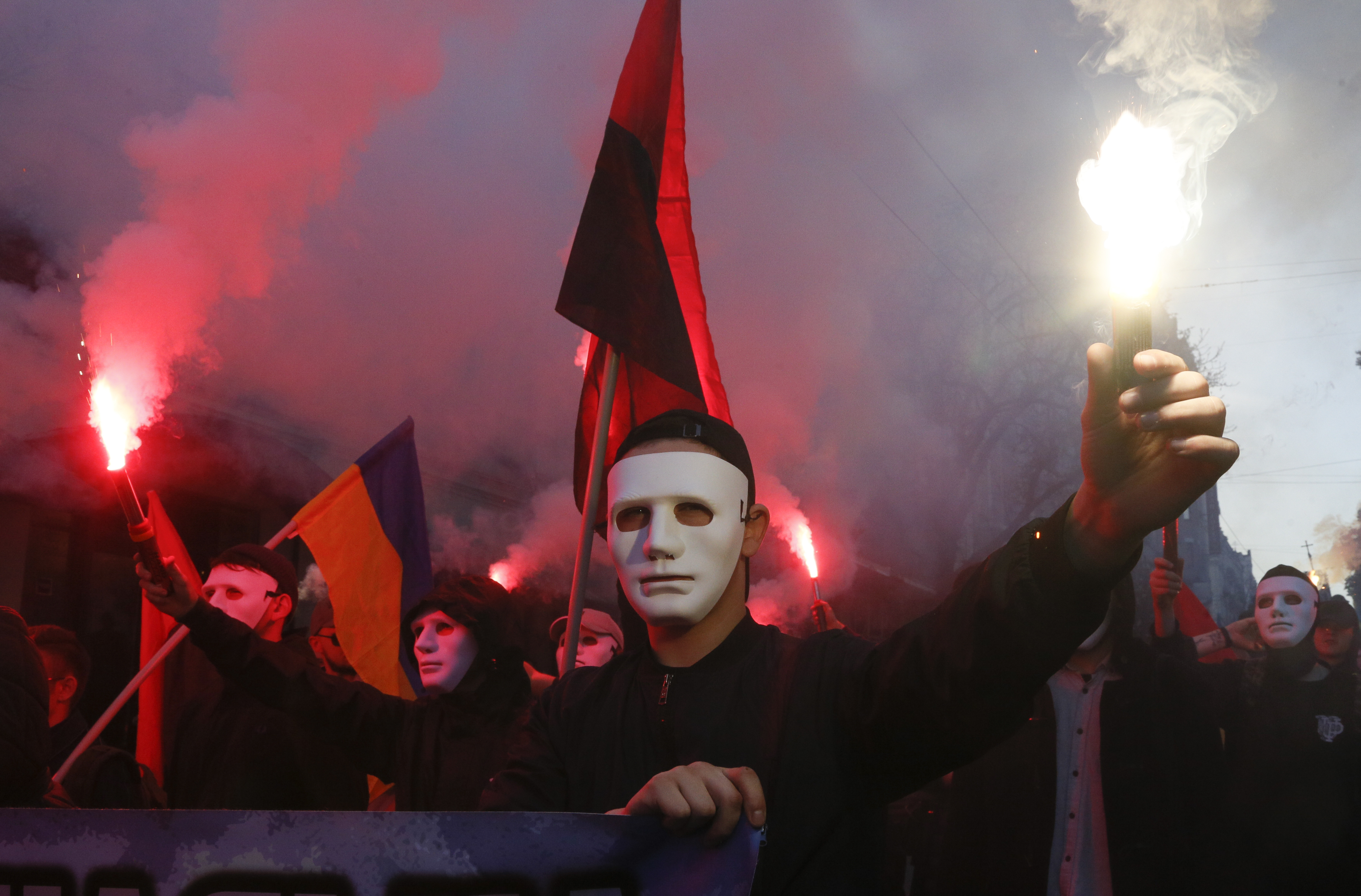 Что такое революция в стране. Цветные революции. Цветная революция в Украине. Повстанческая толпа. Цветная революция в России.