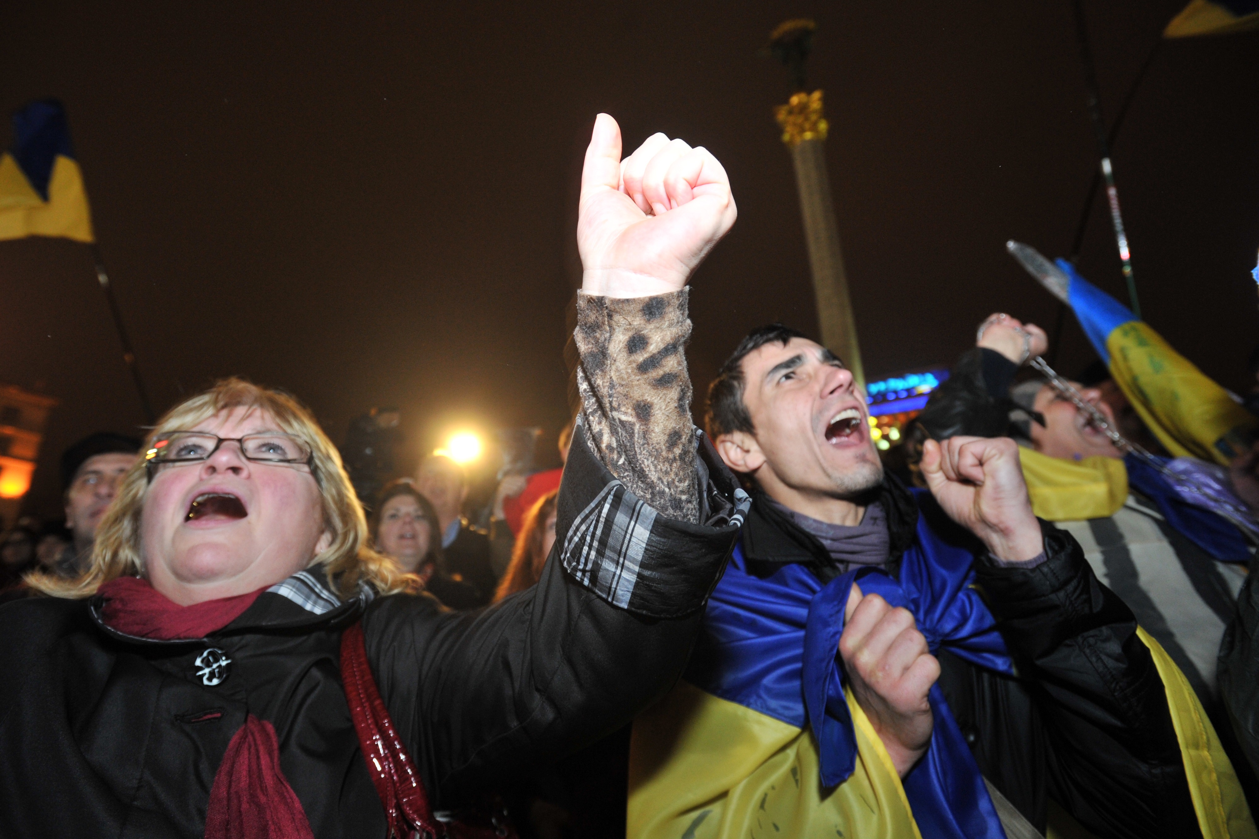 Хохлы кричат. Националисты на Майдане. Украинцы на Майдане.