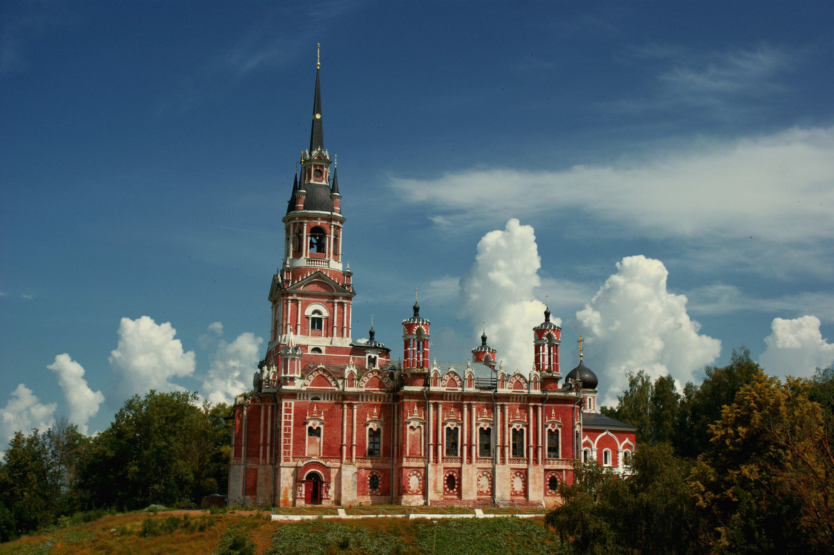 Можайский московская область. Никольский храм в Можайске.