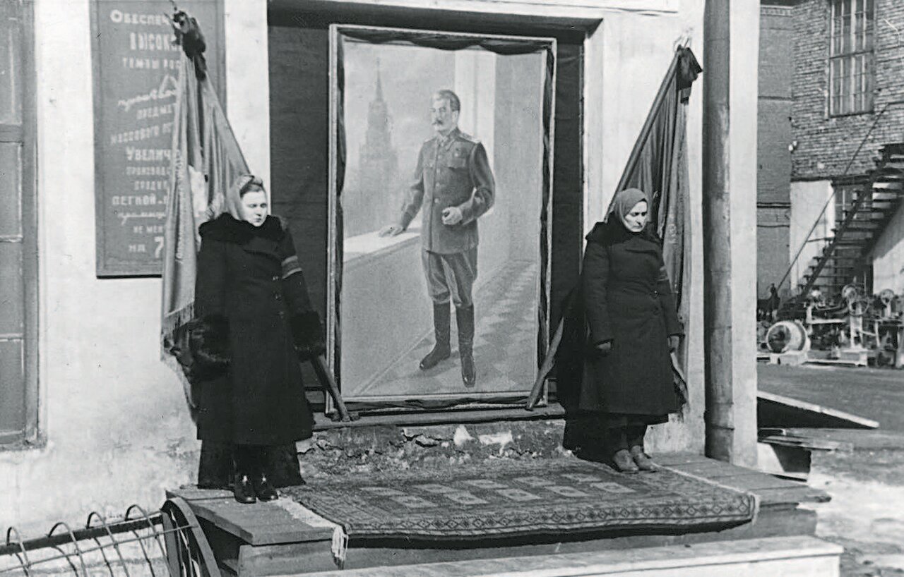 Время смерти сталина. Смерть Сталина 1953. Похороны Сталина 1953. Смерть Сталина 1953 фото.