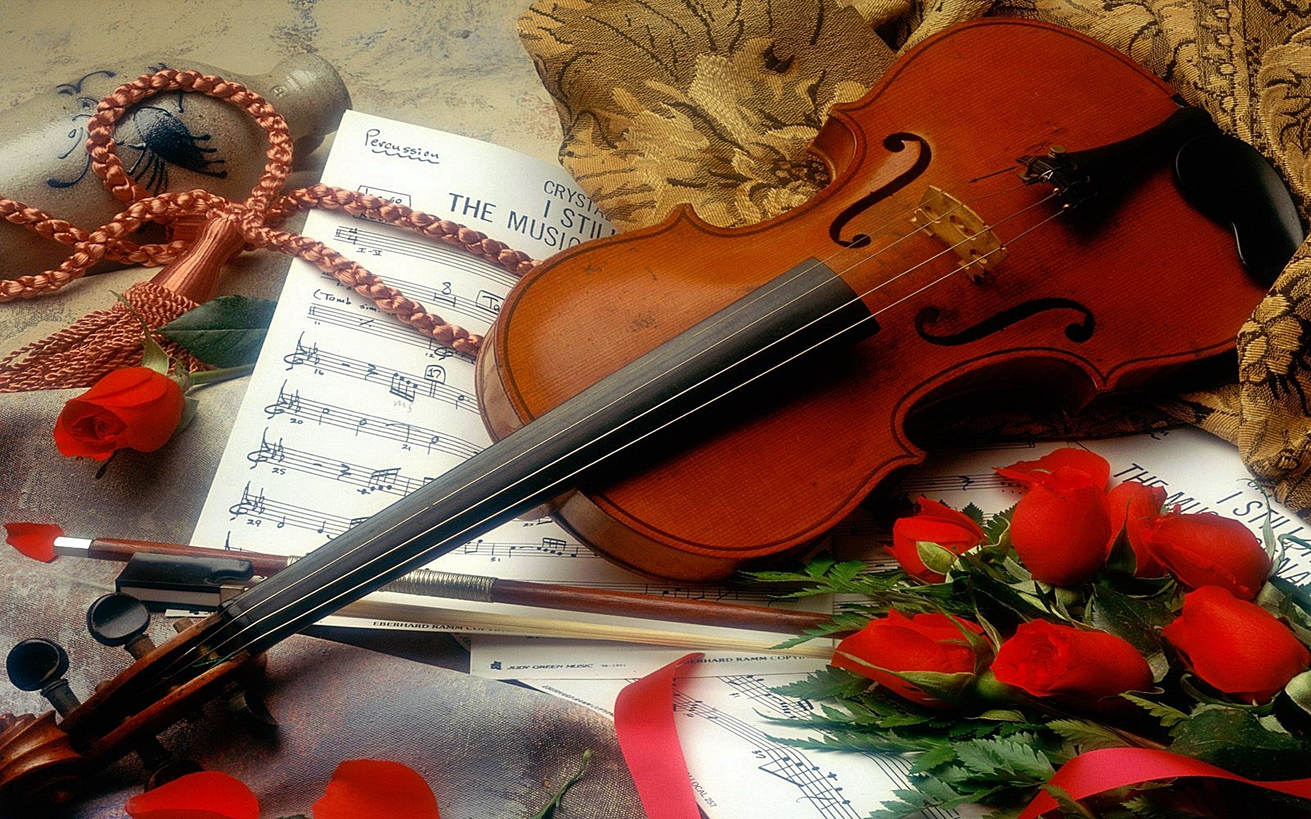 Песни для души на телефон. Скрипка. Музыкальные картинки. Изображение скрипки. Цветы для музыканта.