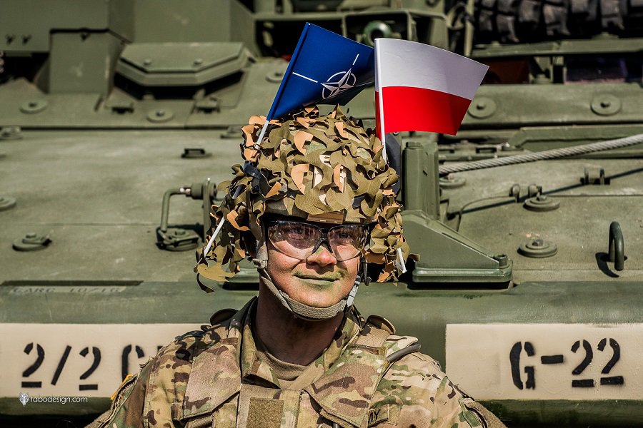 Военные нато в польше. Польский солдат НАТО. Войска НАТО В Польше. Учения Польши.