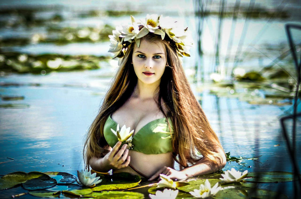 Купала русалки. Мавка Утопленница. Мавка Славянская Русалка. Мавка Славянская мифология.