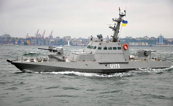 Крах флота Украины: Киев вышел пугать Россию на рыбацких лодках