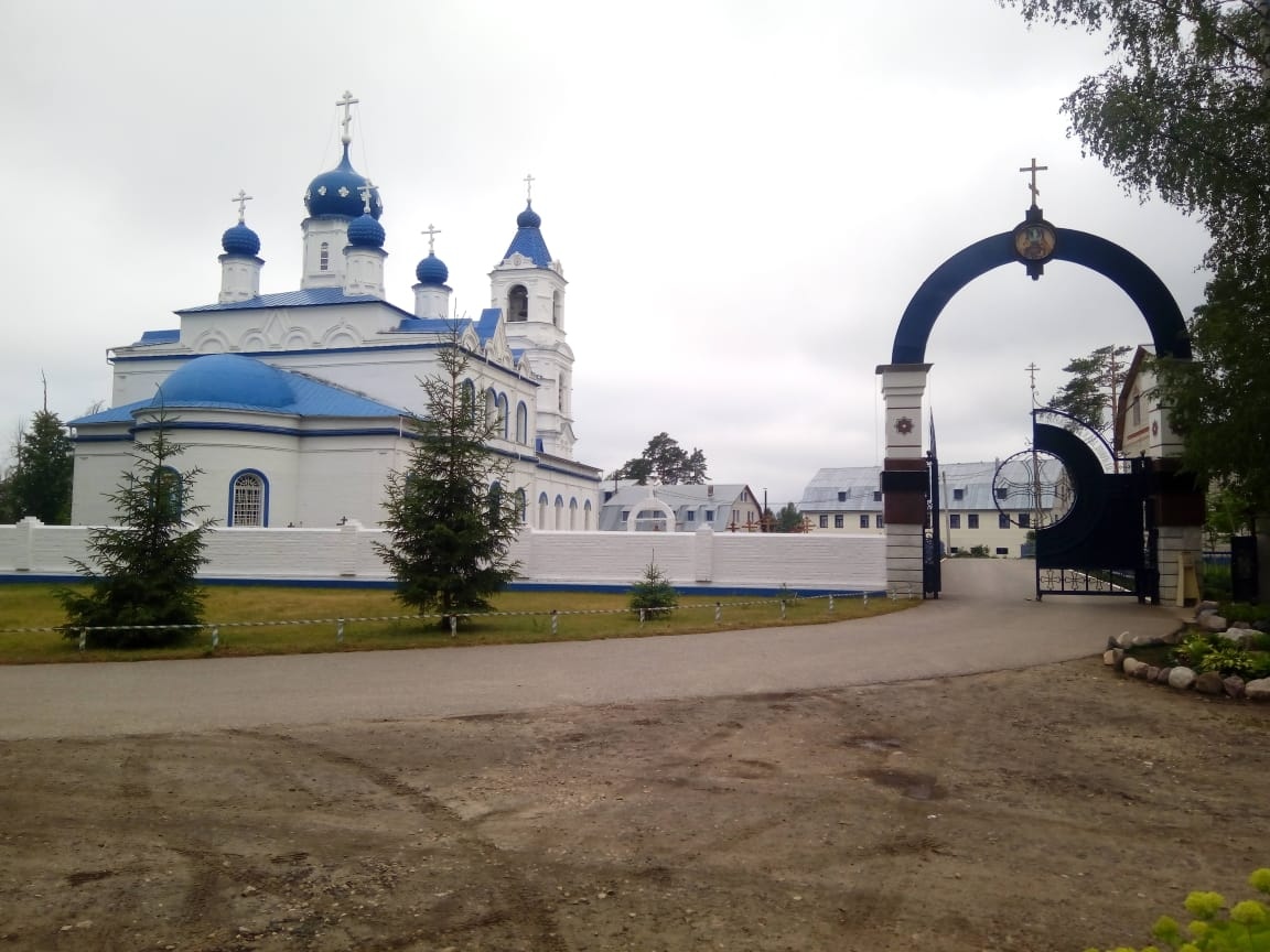 Спас купалище владимирская. Спас Купалище монастырь. Спас-Купалище Владимирская озеро. Монастырь на спасикупалтще.Владимирская область. Спас Купалище во Владимире.