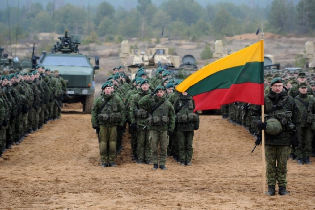 Военные нато в польше. Литовская армия. Сухопутные войска Литвы. Военные Литвы. Военные учения.