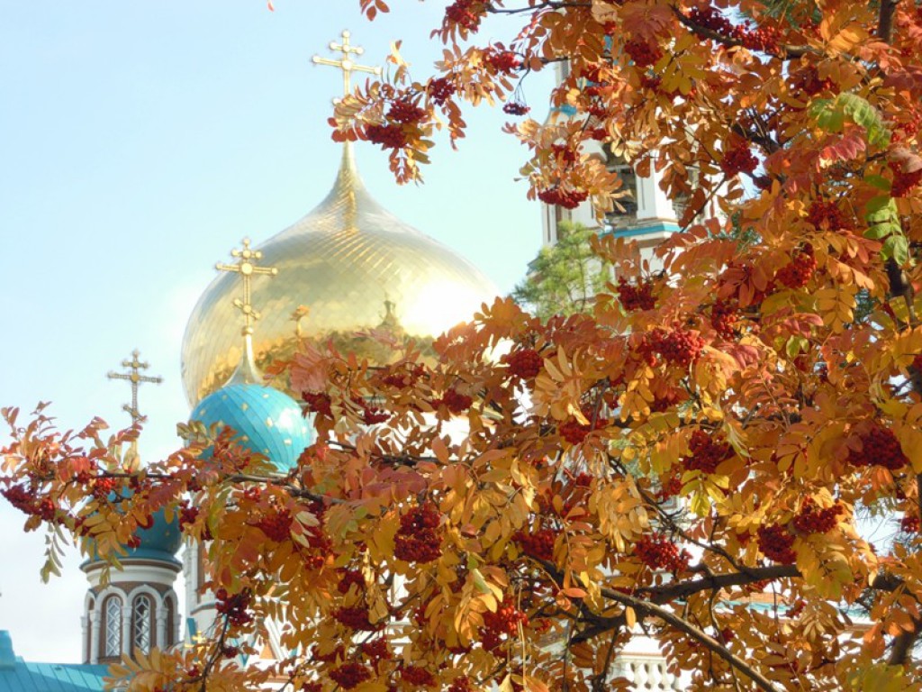 Осенние православные картинки. Храм Покрова Пресвятой Богородицы осень. Покров Пресвятой Богородицы осень. Церковь Покрова Богородицы осень. Осень и купола храмов.