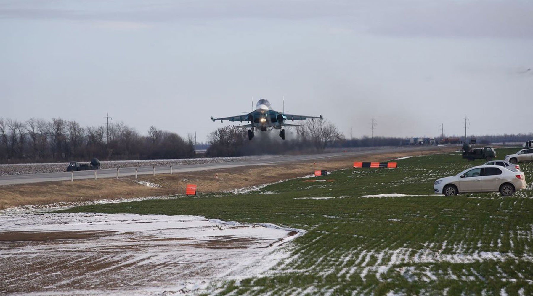 Аэродром морозовск на карте. Аэродром Морозовск Ростовская. Морозовск аэродром военный. Аэродром Миллерово Ростовская область. Аэродром Зерноград.