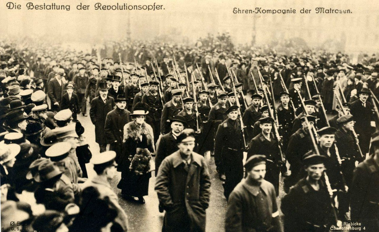 Революция 1918 1919. 1918-1919 Ноябрьская революция в Германии. Революция в Германии 1918. Ноябрьская революция в Германии. Ноябрьская революция 1918 года в Германии.