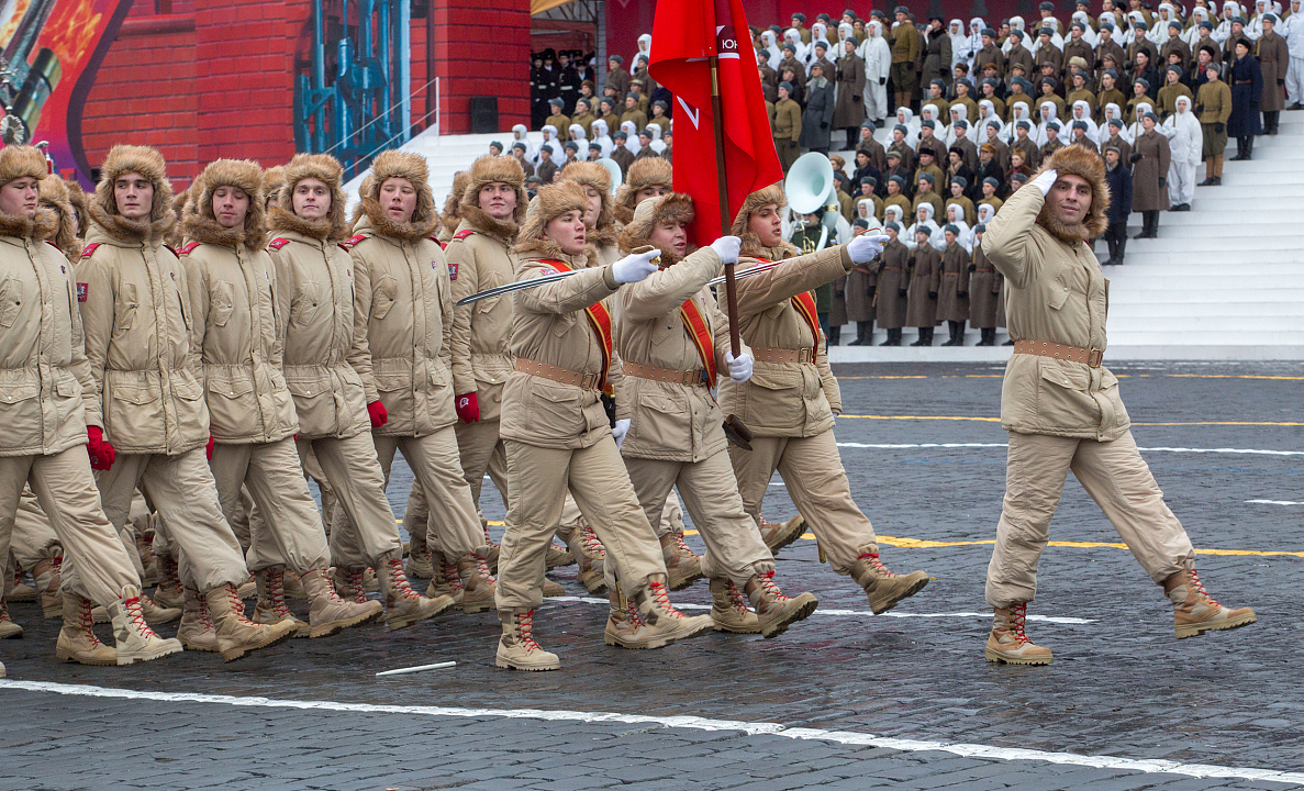 В год 75-летия Победы юнармейцы страны получат новую форму и классы для занятий