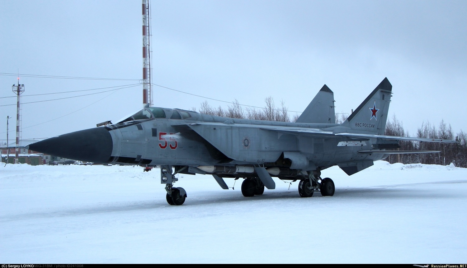 Герой, посадивший звено Миг-31 в аэропорту Усинска