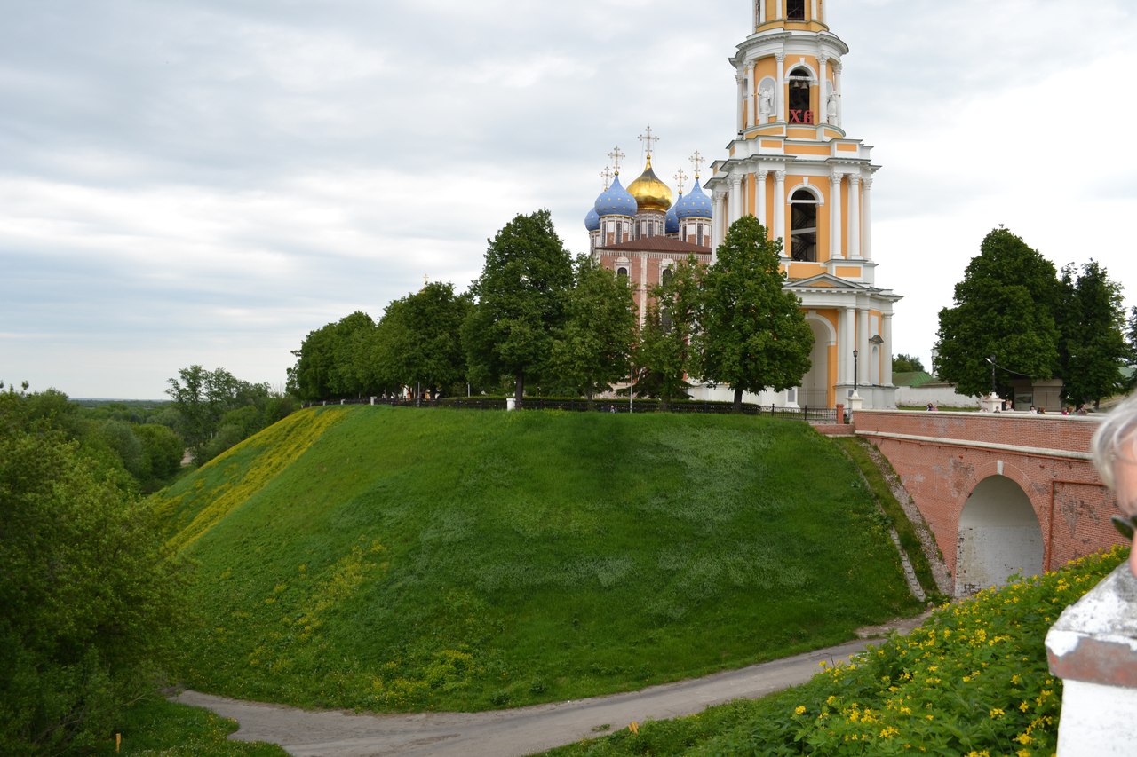 Рязанский Кремль Успенский собор осень