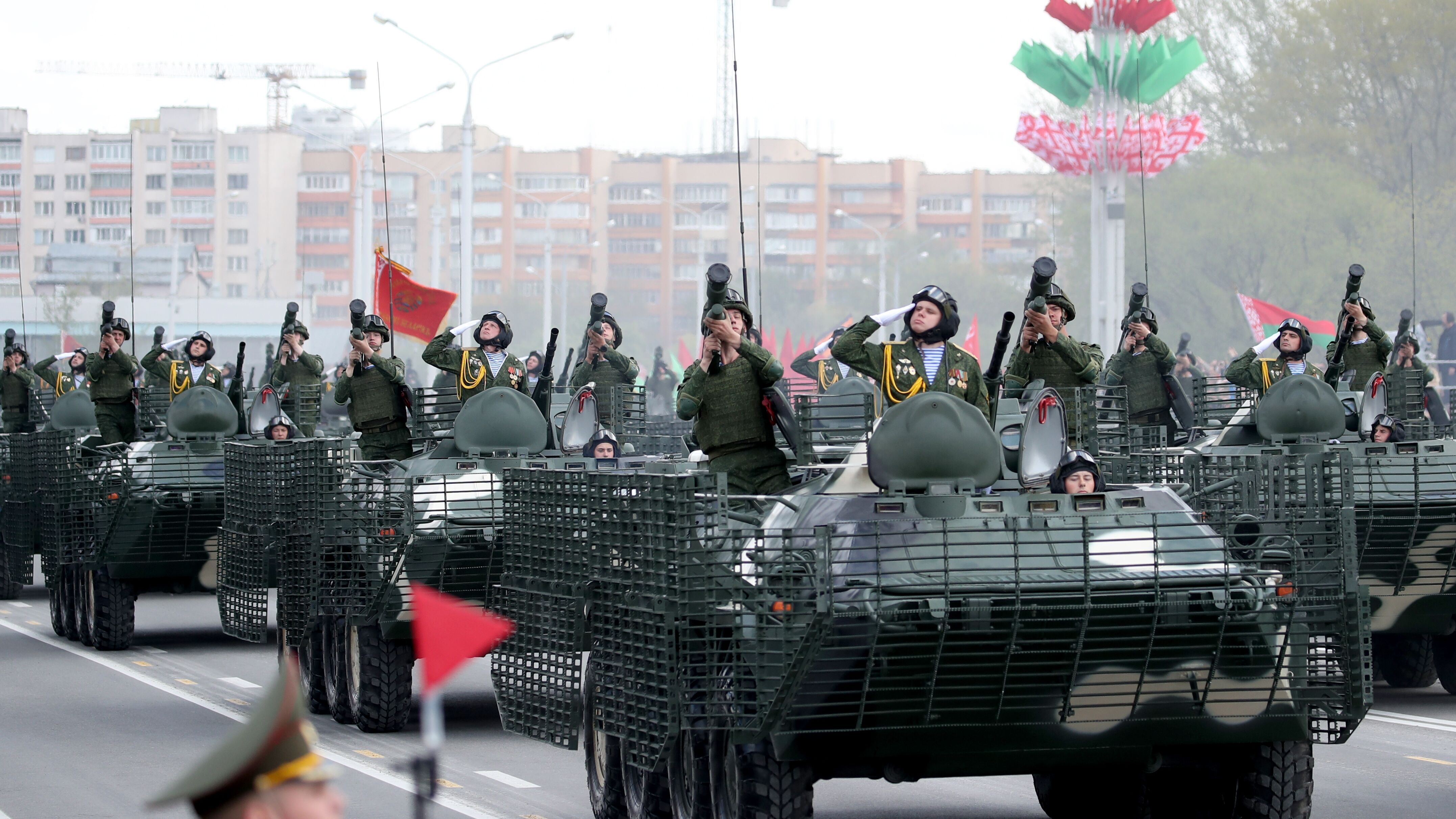 Во сколько завтра парад в минске