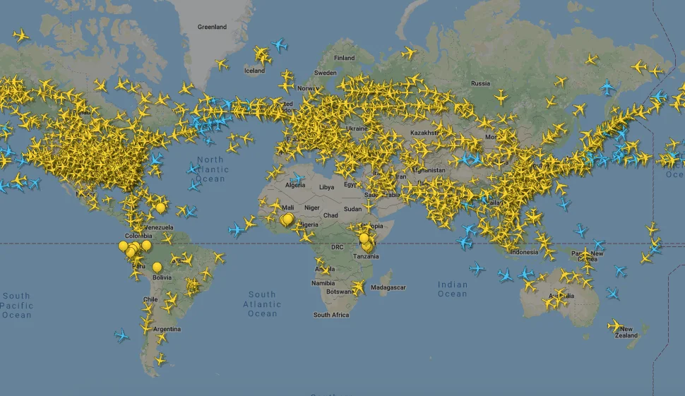 Карта мира с самолетами в реальном времени