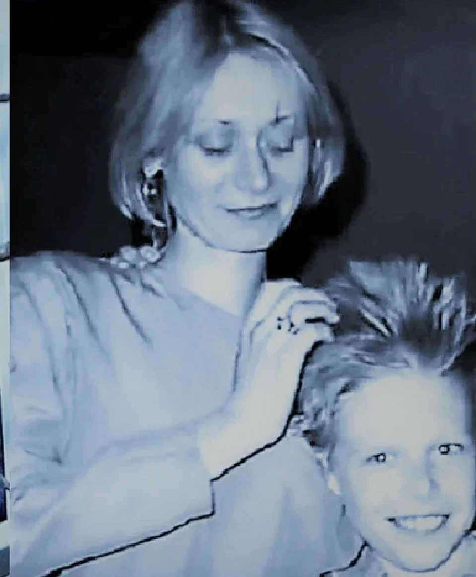 Мать никиты ефремова фото с мамой