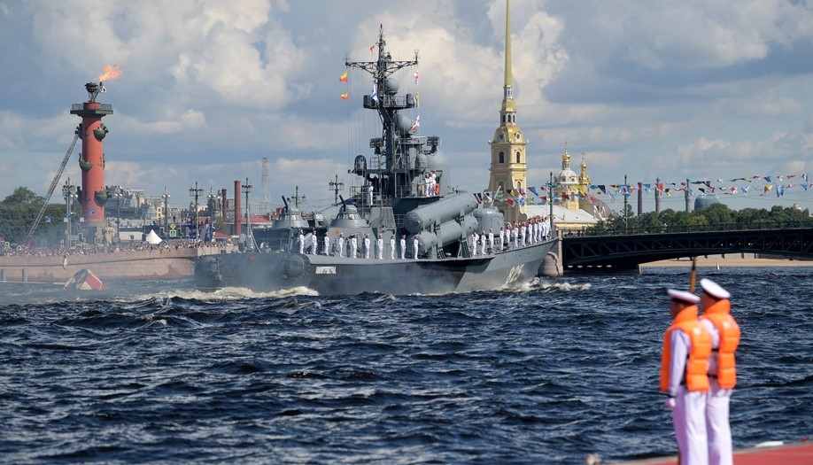 Главный морской парад в Петербурге: обзор