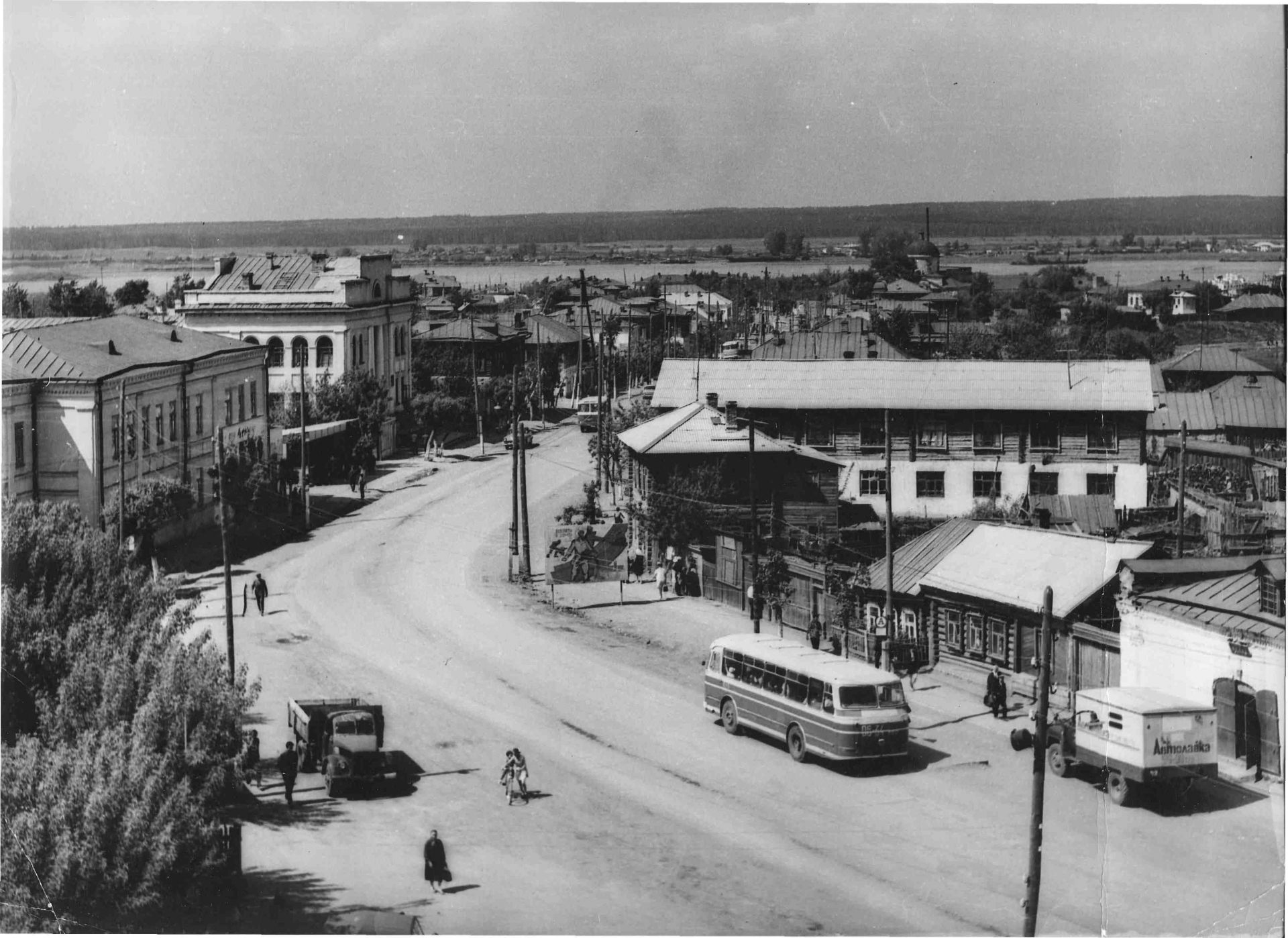 90 лет назад селу Набережные Челны был присвоен статус города. - Stranger —  КОНТ