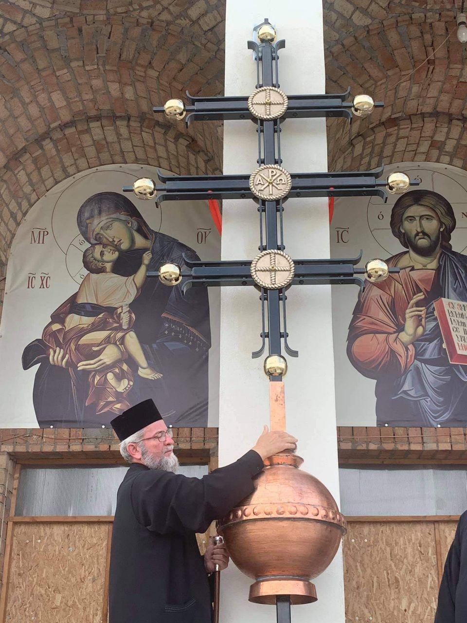 кресты на куполах православных храмов