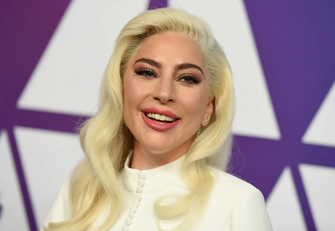 Эпатаж и лирика певицы Lady Gaga.