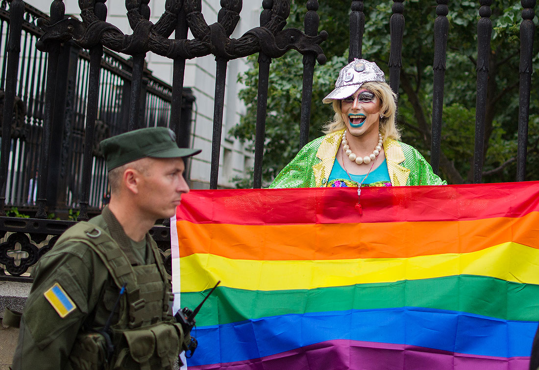 когда прошел гей парад на украине фото 43