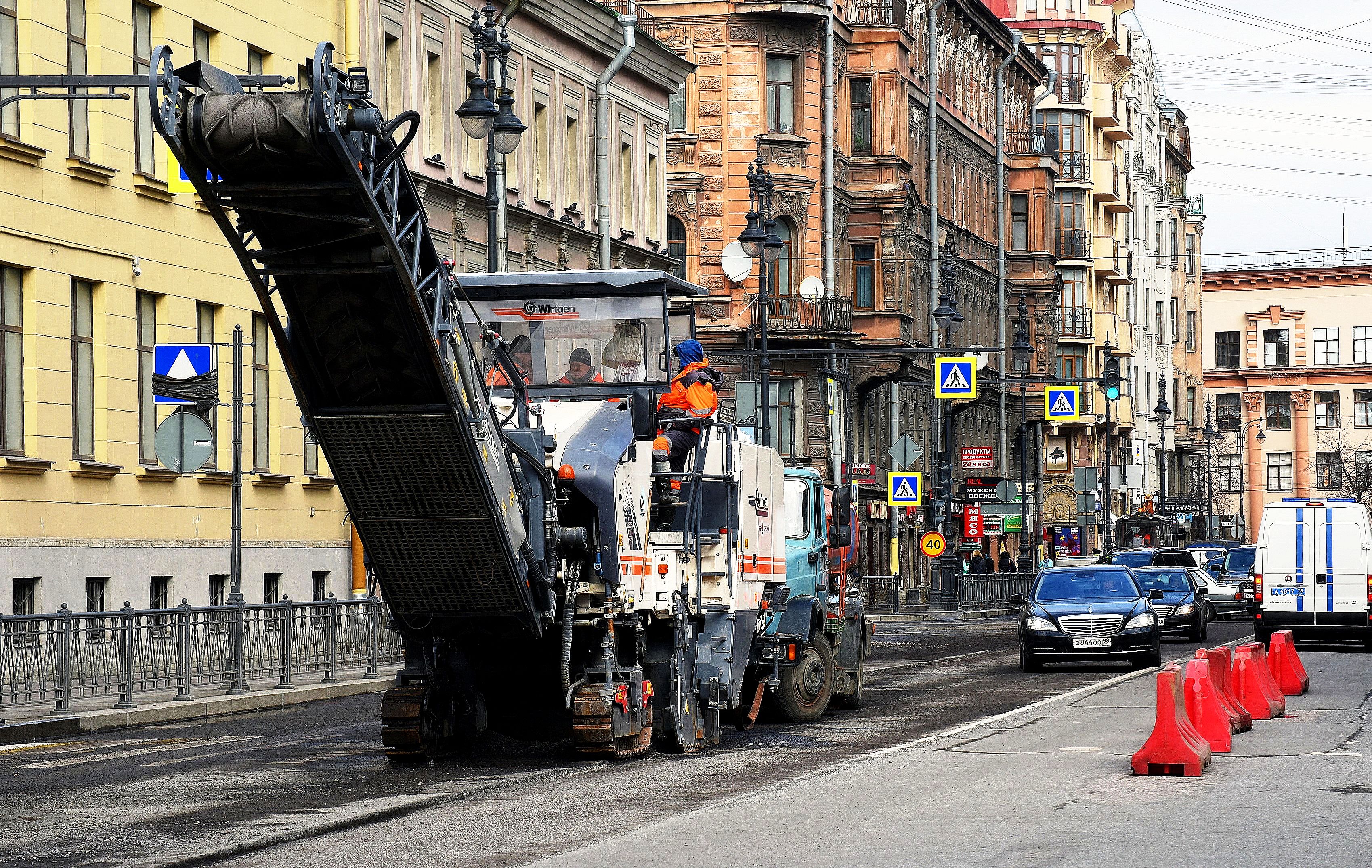 Город работ москва. Дороги Санкт-Петербурга. Питерские дороги. Ремонт дорог. Реконструкция дорог СПБ.