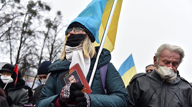 Люди или заложники: как власти Украины на самом деле относятся к народу
