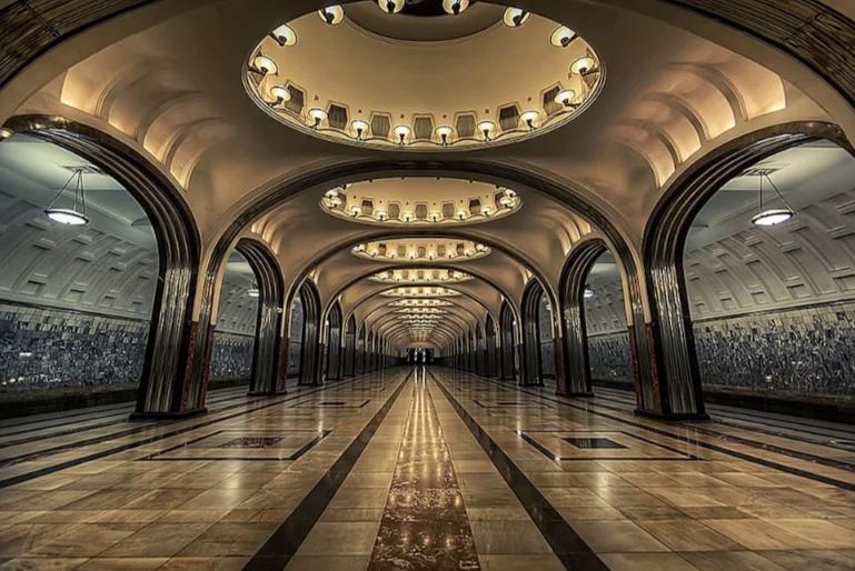 Не строили, а откапывали — какие тайны хранит московское метро.