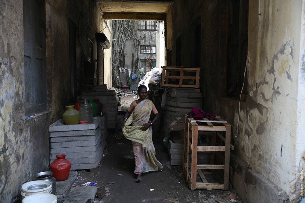 Индия богатая или бедная Страна. Сельские районы Китая бедность. Стена между богатыми и бедными в Индии. Почему индия бедная