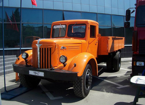 МАЗ 200. Первый советский дизельный грузовик