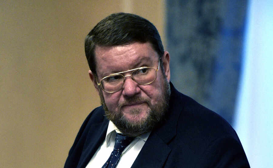 Евгений Сатановский: Европа страдает от своего гуманизма