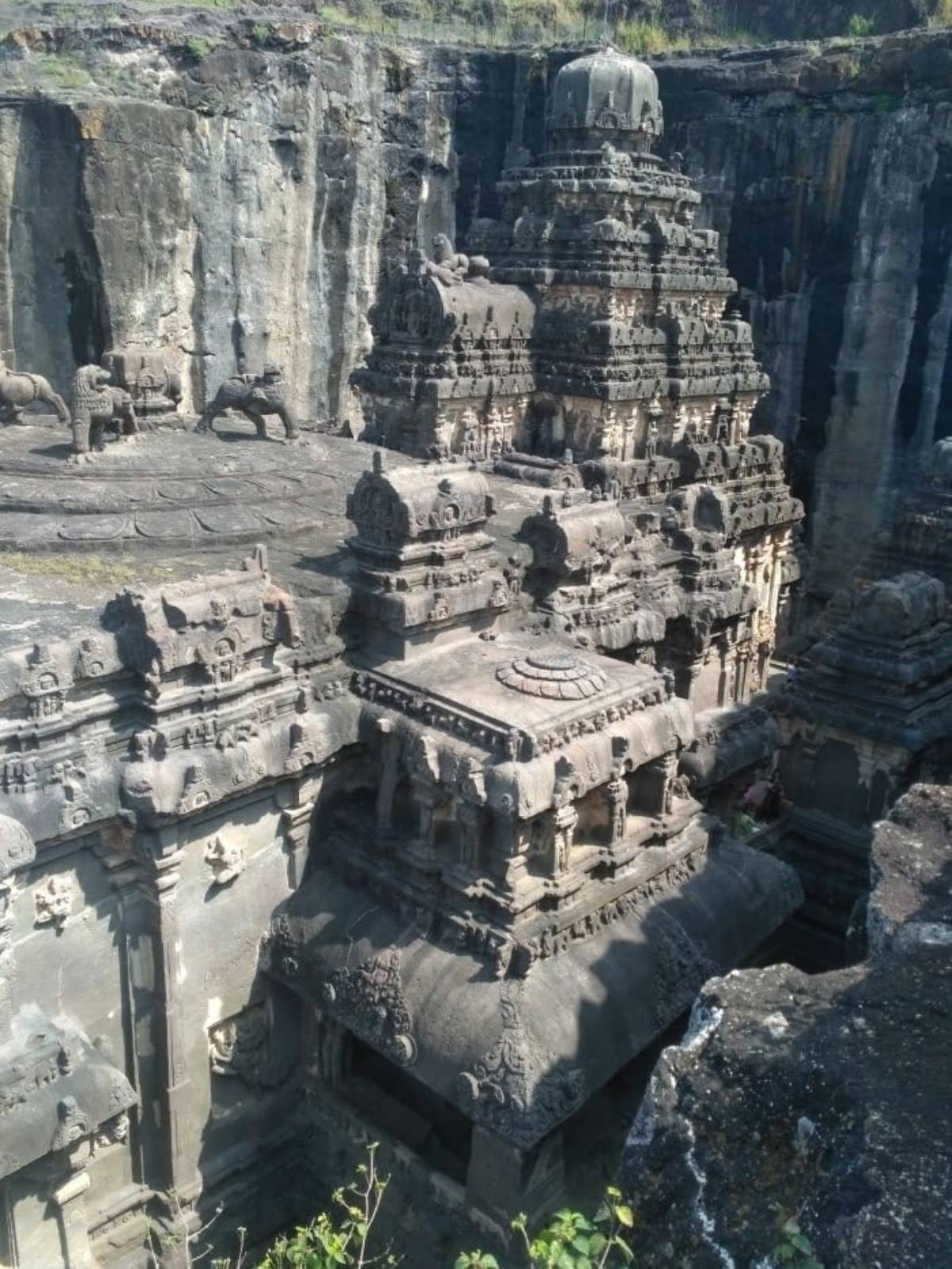 храмы в скале
