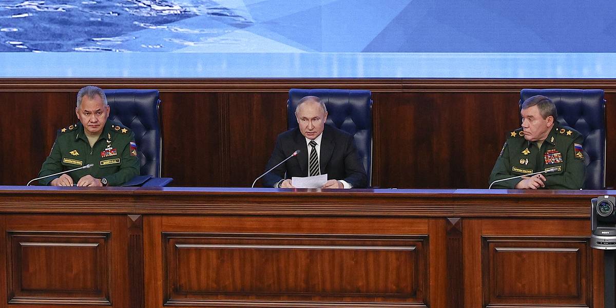 Какие задачи поставил Путин перед Минобороны?