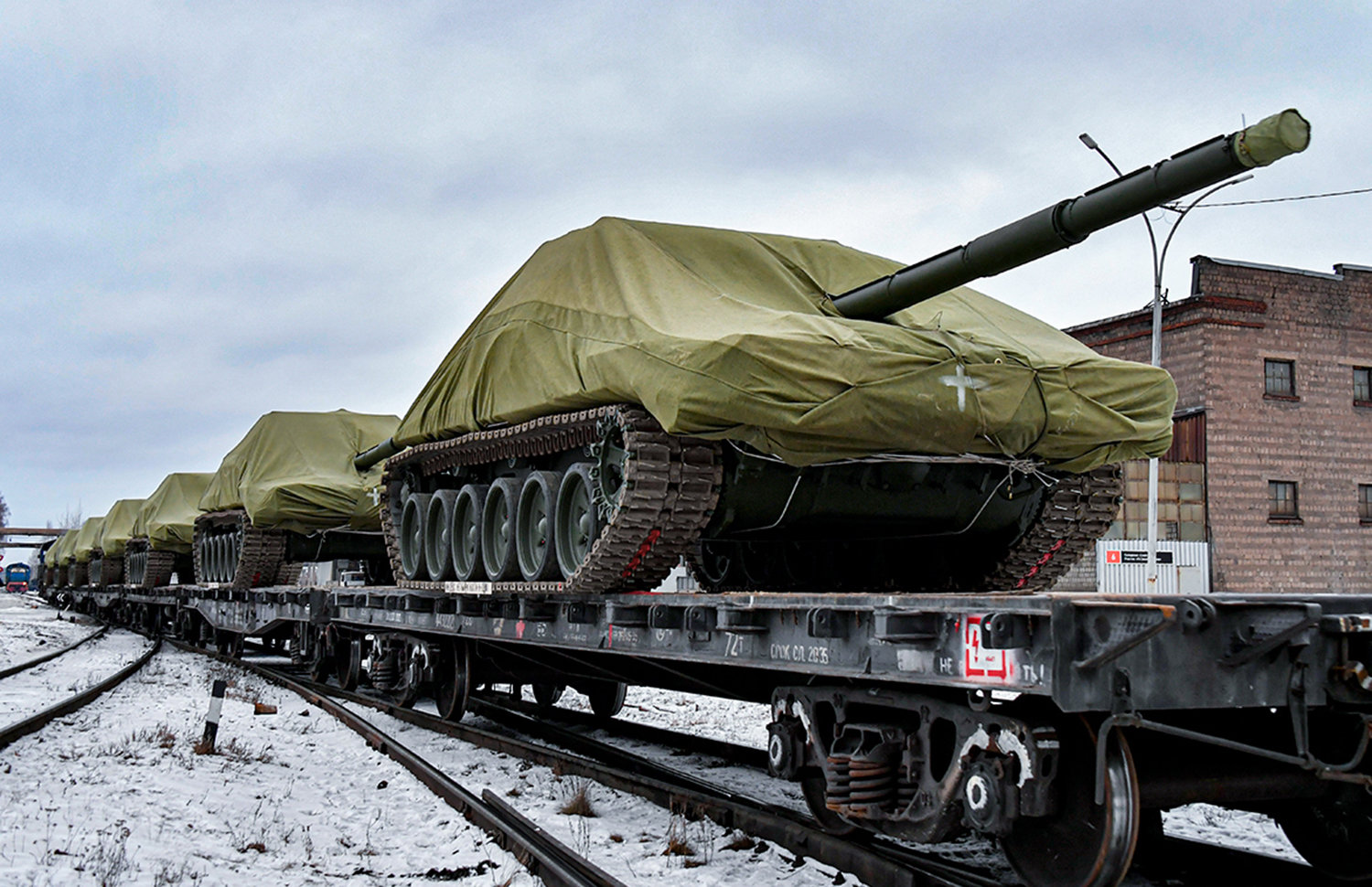 Зачем Москва оснастила «продвинутыми» танками базу в Таджикистане. 