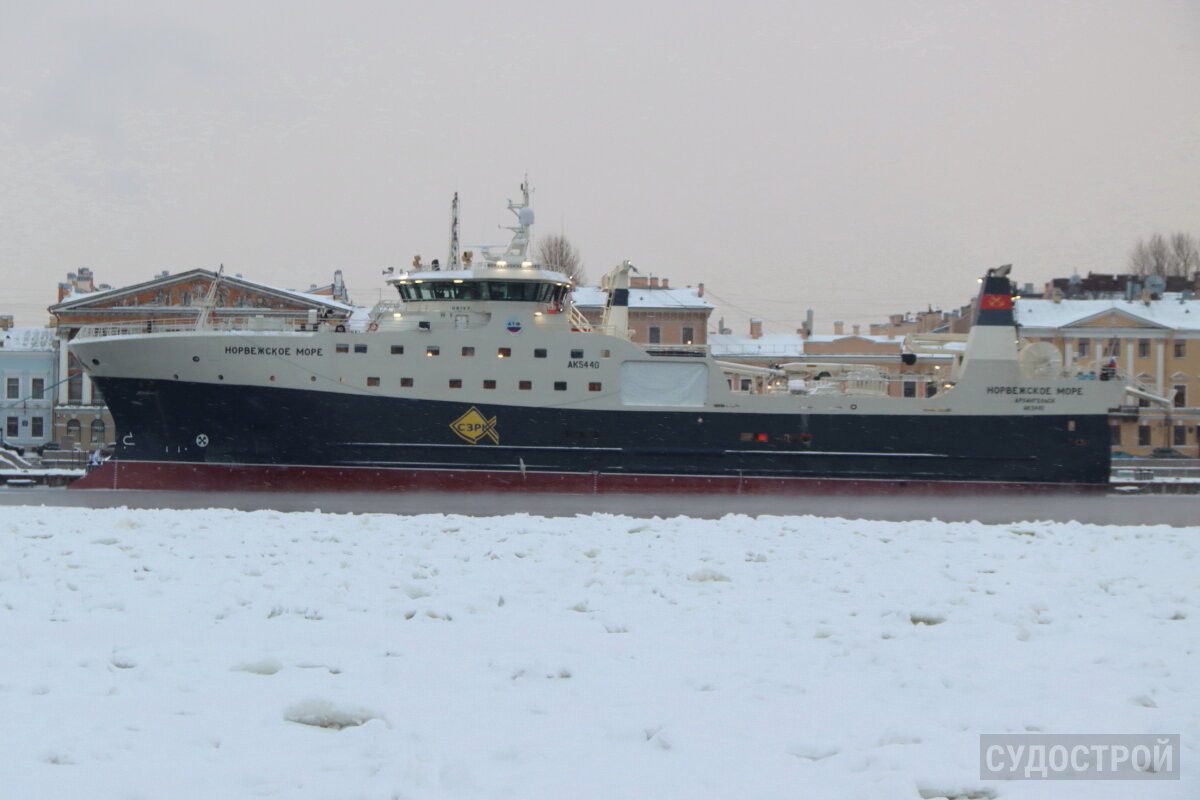 Траулер норвежское море