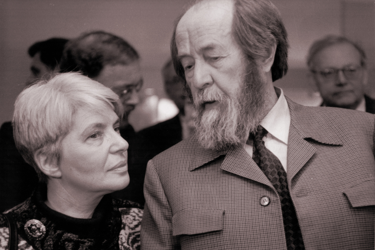 Дети солженицына. Солженицын с женой.