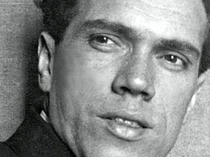 Семейные тайны знаменитой династии Баталовых...